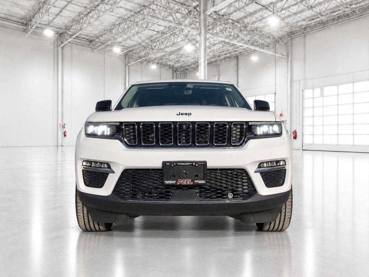 2023 Jeep Grand Cherokee Limited | Lux Tech II | Panoroof | Alpine | 4X4 Photo