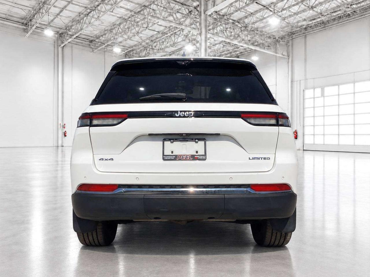 2023 Jeep Grand Cherokee Limited | Lux Tech II | Panoroof | Alpine | 4X4 Photo