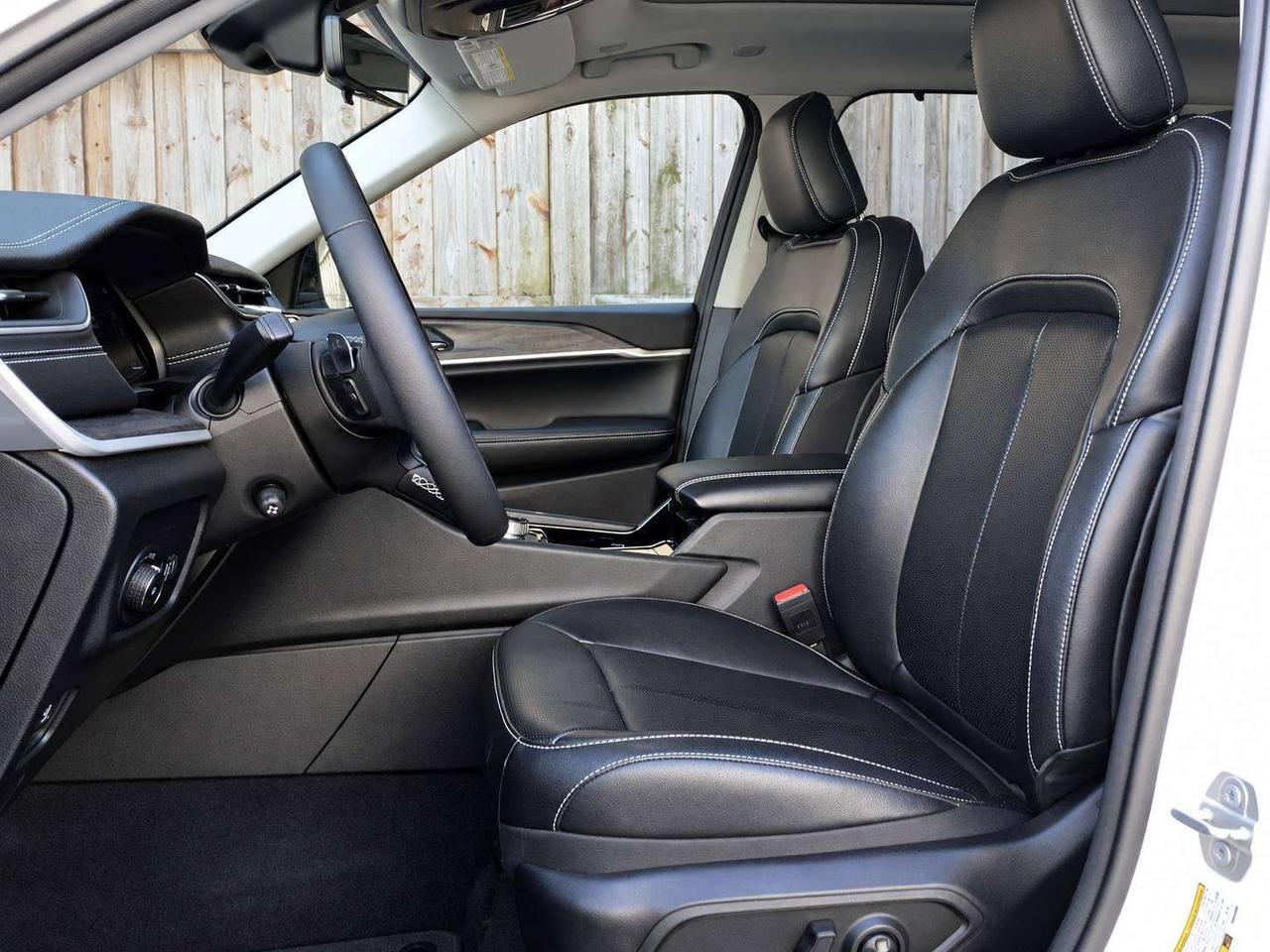 2023 Jeep Grand Cherokee Limited | Lux Tech II | Panoroof | Alpine | 4X4 Photo