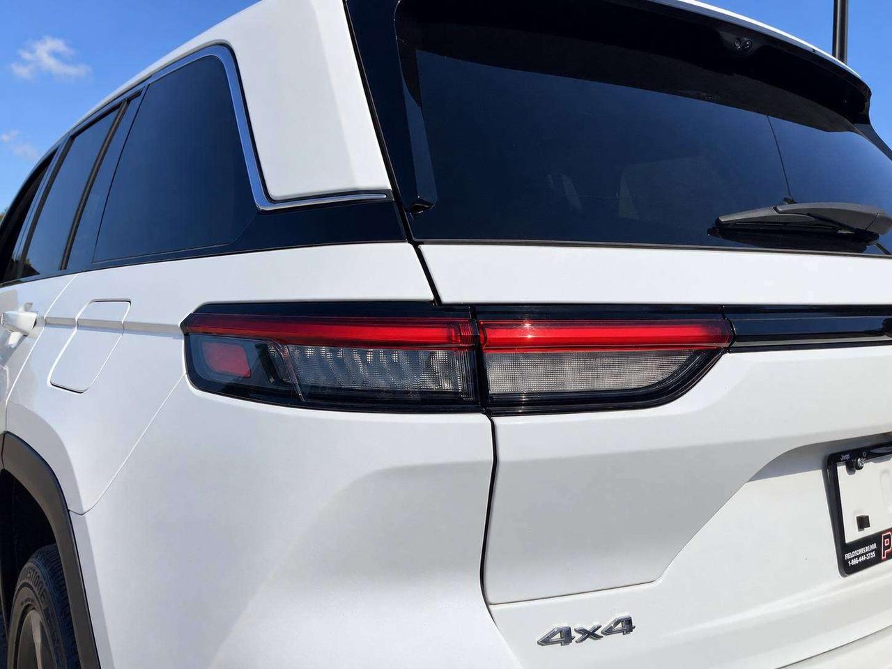 2023 Jeep Grand Cherokee Limited | Lux Tech II | Panoroof | Alpine | 4X4 Photo