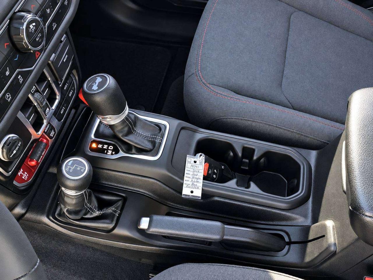 2024 Jeep Wrangler Rubicon V6 | SkyTop | Heated Seats | Alpine | 4X4 Photo