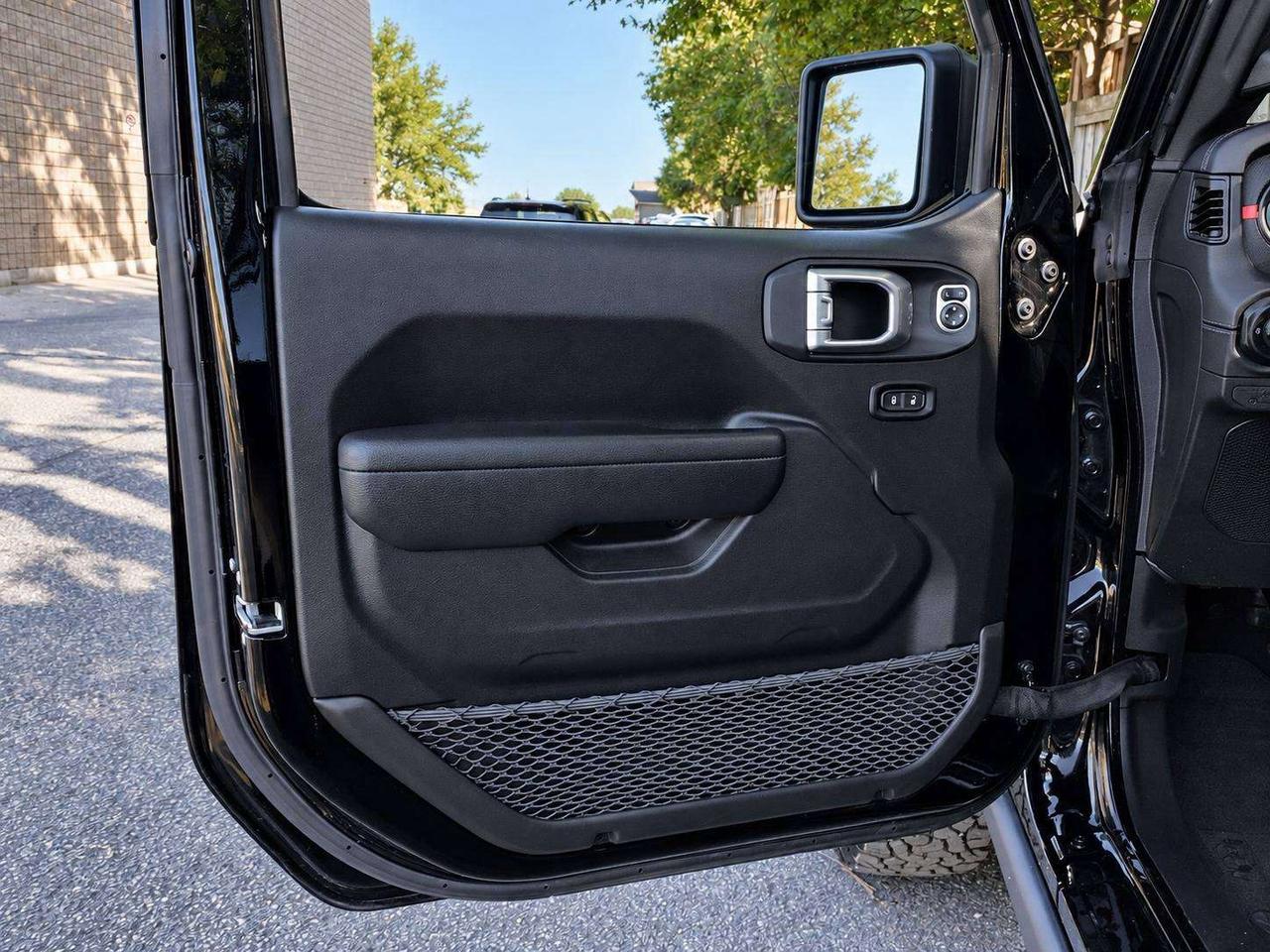2024 Jeep Wrangler Rubicon V6 | SkyTop | Heated Seats | Alpine | 4X4 Photo
