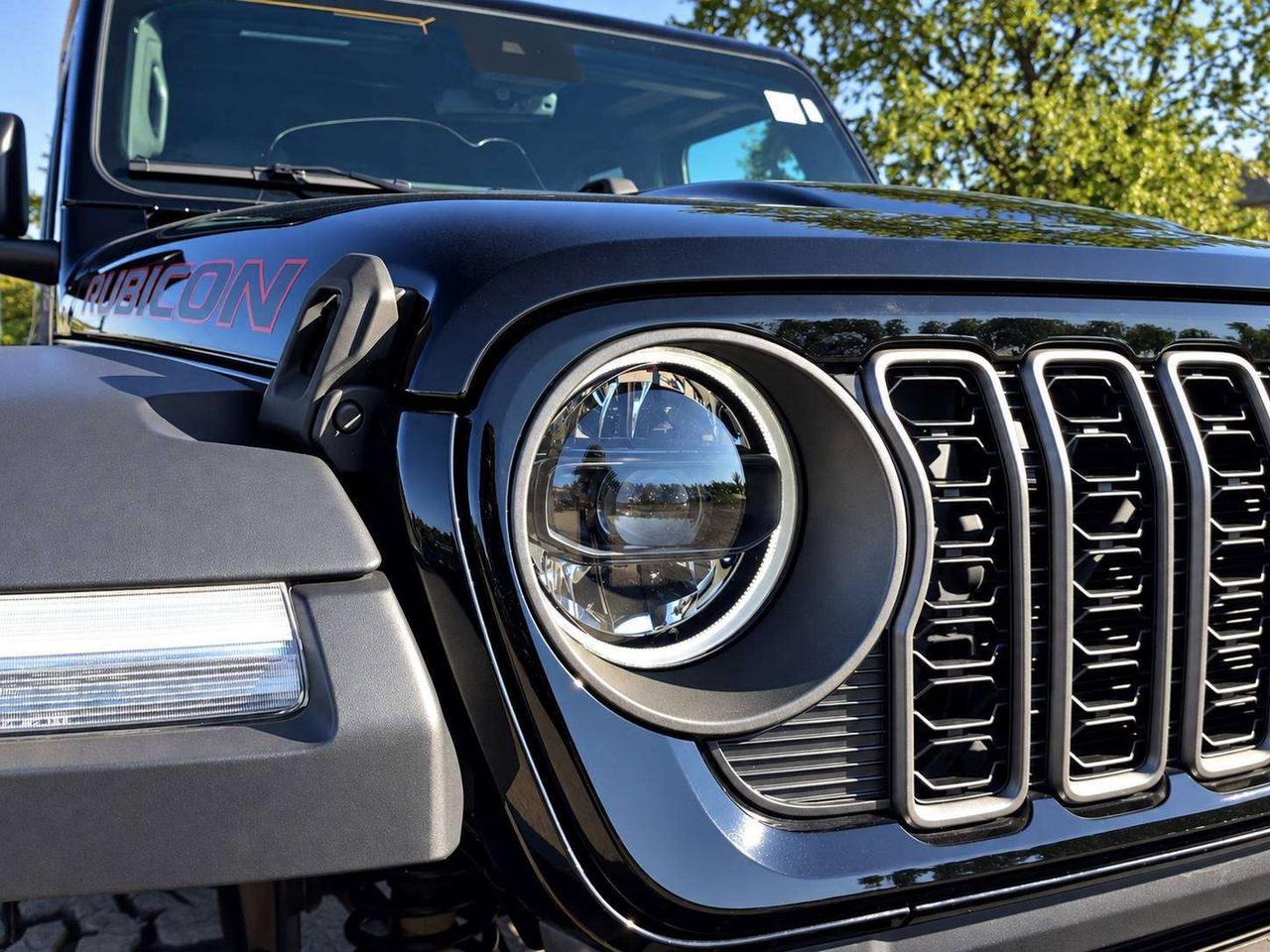 2024 Jeep Wrangler Rubicon V6 | SkyTop | Heated Seats | Alpine | 4X4 Photo