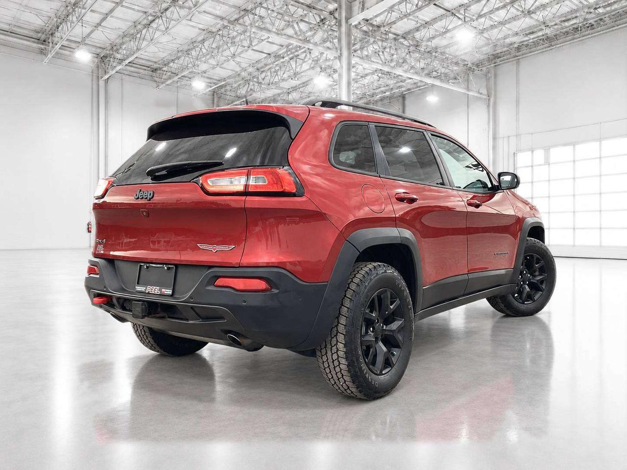2017 Jeep Cherokee L Plus | Vented Leather | Panoroof | AS IS | 4X4 Photo4