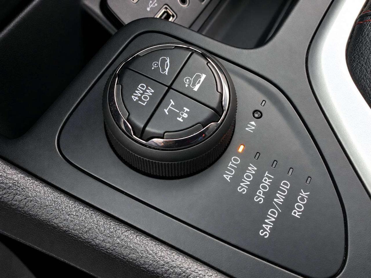 2017 Jeep Cherokee L Plus | Vented Leather | Panoroof | AS IS | 4X4 Photo