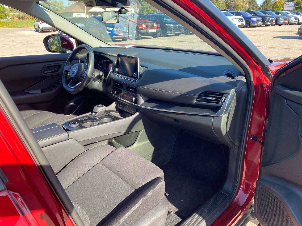 2024 Nissan Rogue S, AWD, REMOTE START, BALANCE OF FACTORY WARRANTY! - Photo #25