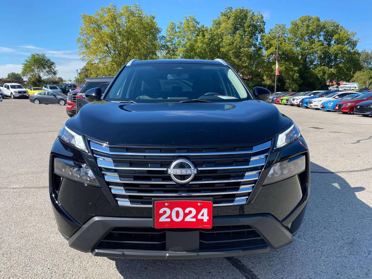 2024 Nissan Rogue SV MOONROOF, CLEAN CARFAX, AWD, REMOTE START! Photo