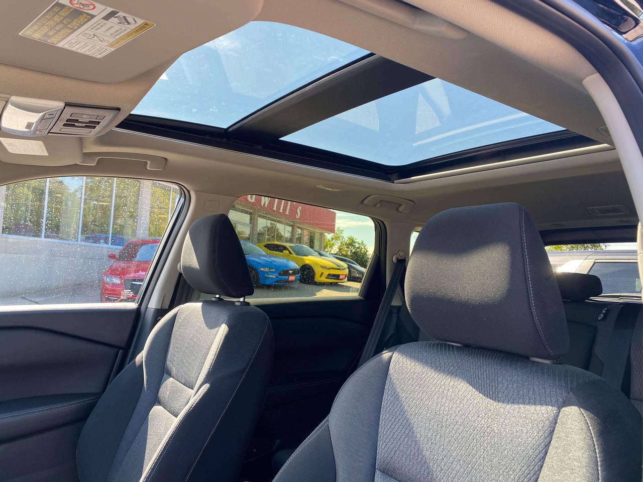 2024 Nissan Rogue SV MOONROOF, CLEAN CARFAX, AWD, REMOTE START! Photo