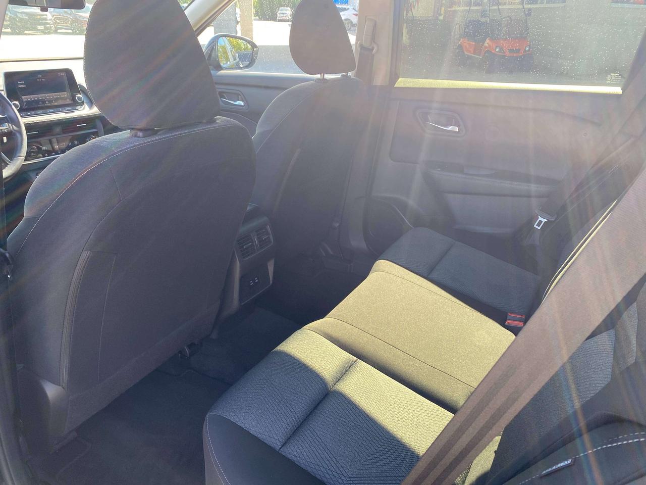 2024 Nissan Rogue SV MOONROOF, CLEAN CARFAX, AWD, REMOTE START! Photo