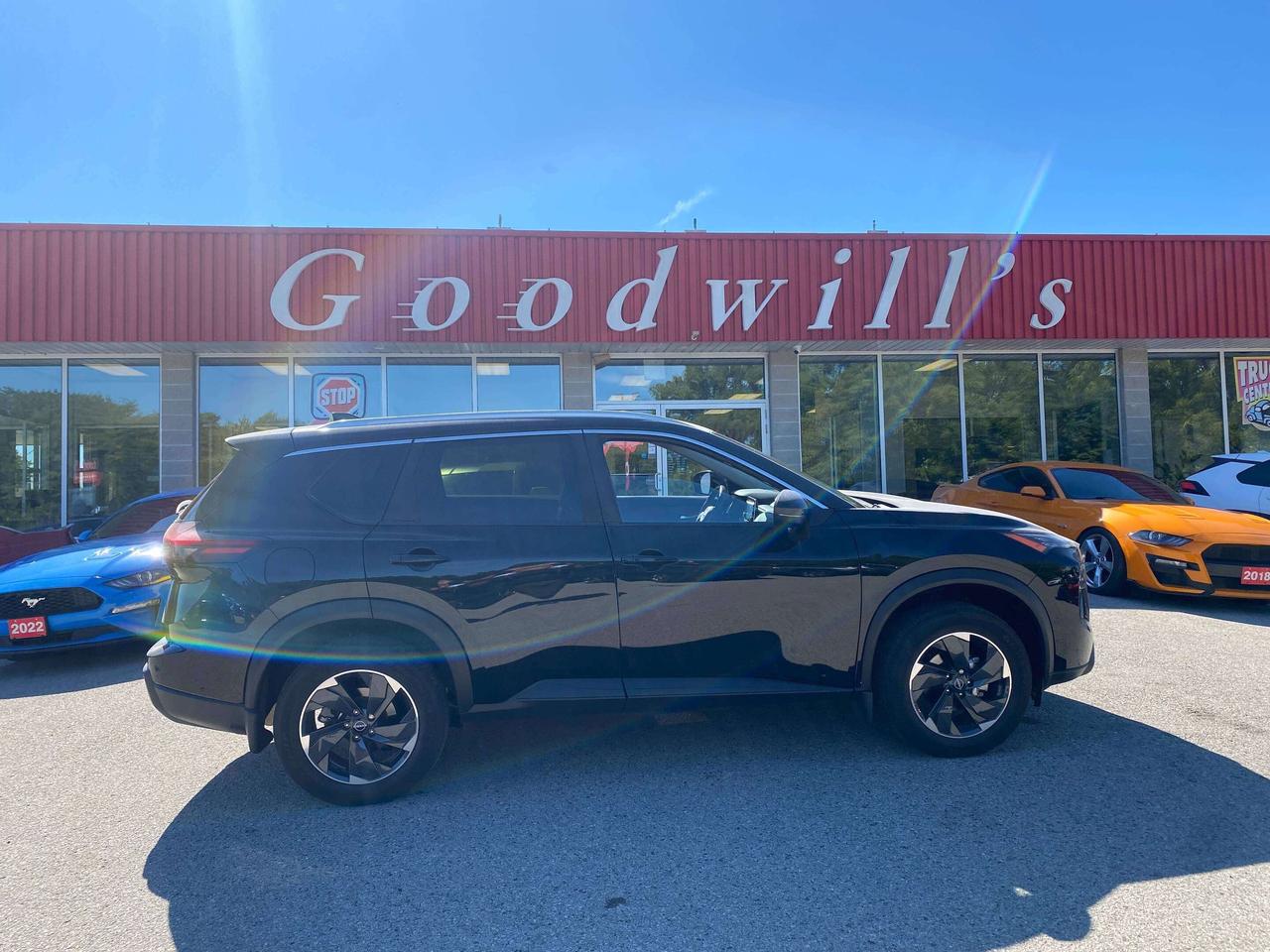 2024 Nissan Rogue SV MOONROOF, CLEAN CARFAX, AWD, REMOTE START! Photo