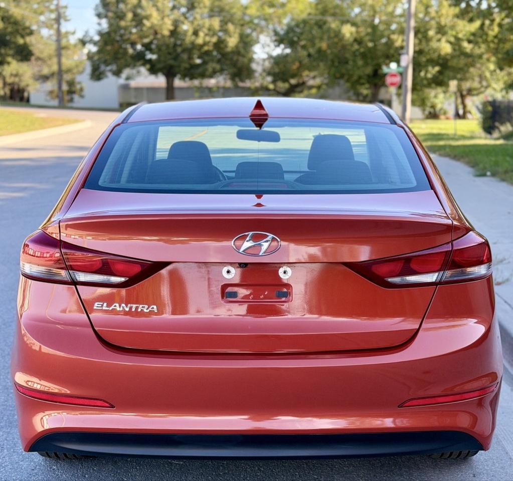 2017 Hyundai Elantra SE FWD Photo