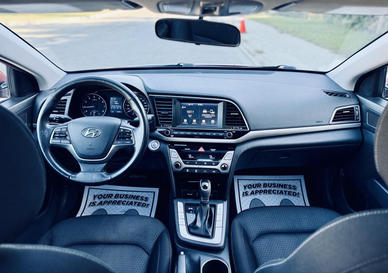2017 Hyundai Elantra SE FWD Photo