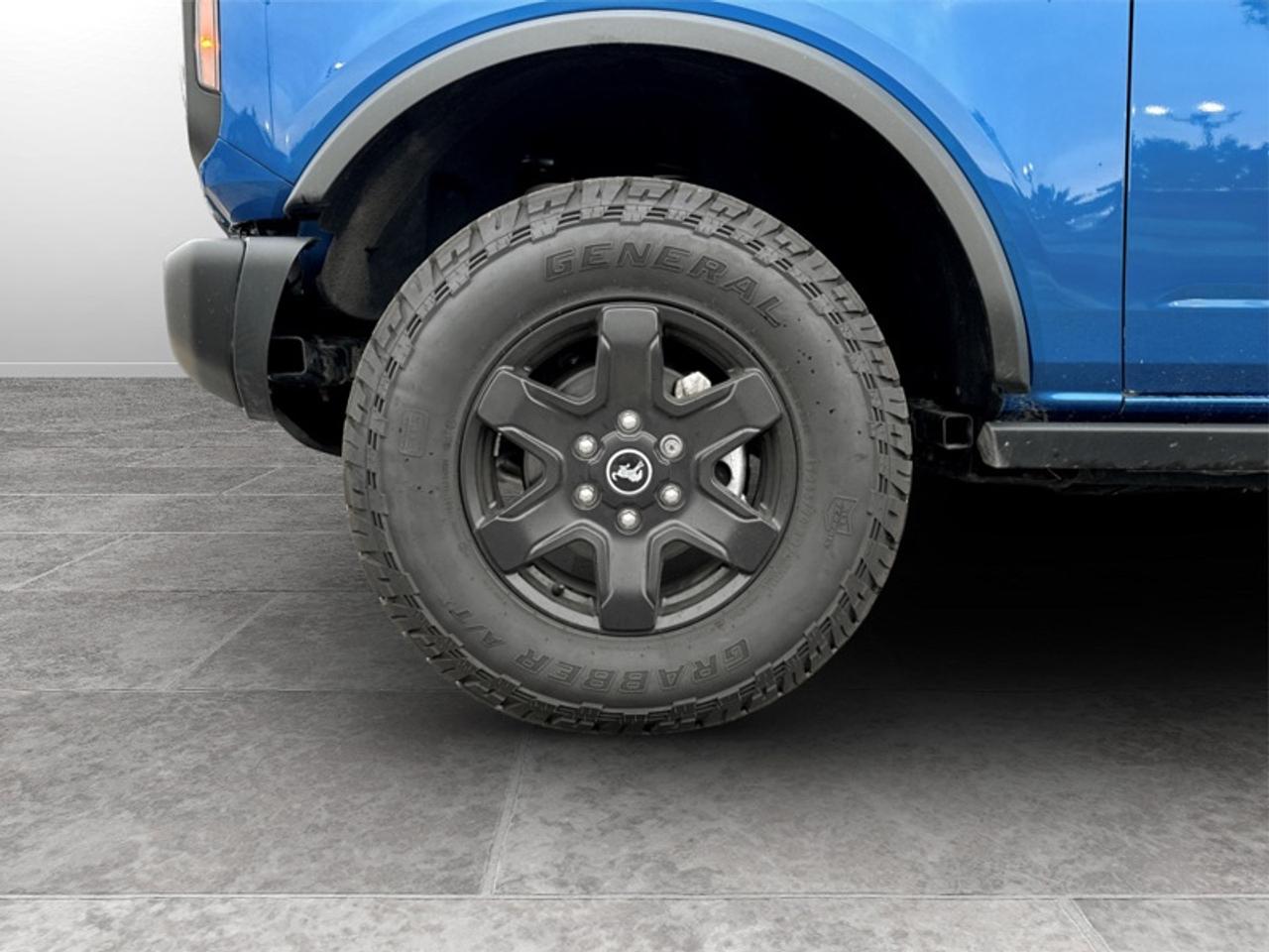 2022 Ford Bronco Black Diamond  **CLEAN CARFAX - LOW KMS** Photo