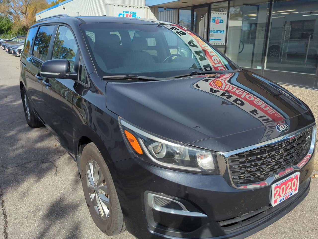 2020 Kia Sedona LX Photo
