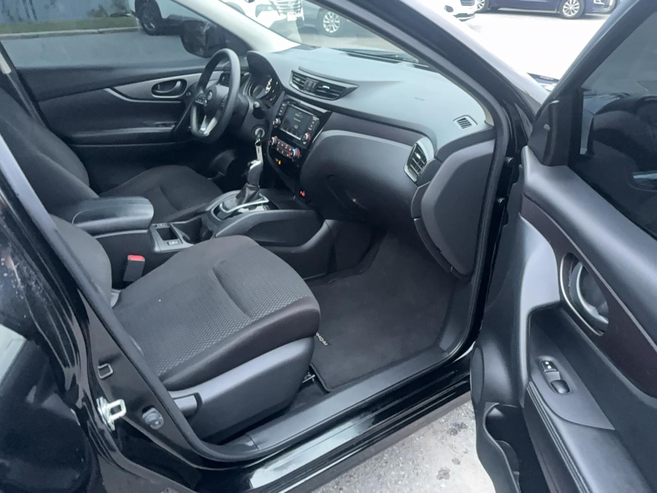 2021 Nissan Qashqai S
