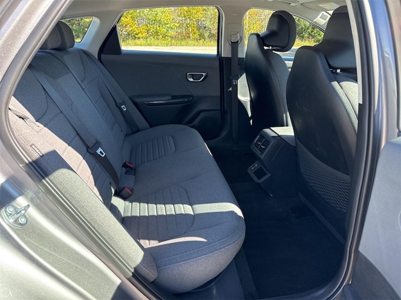2025 Kia K4 EX  - Non-smoker - One owner - Local - $193 B/W Photo