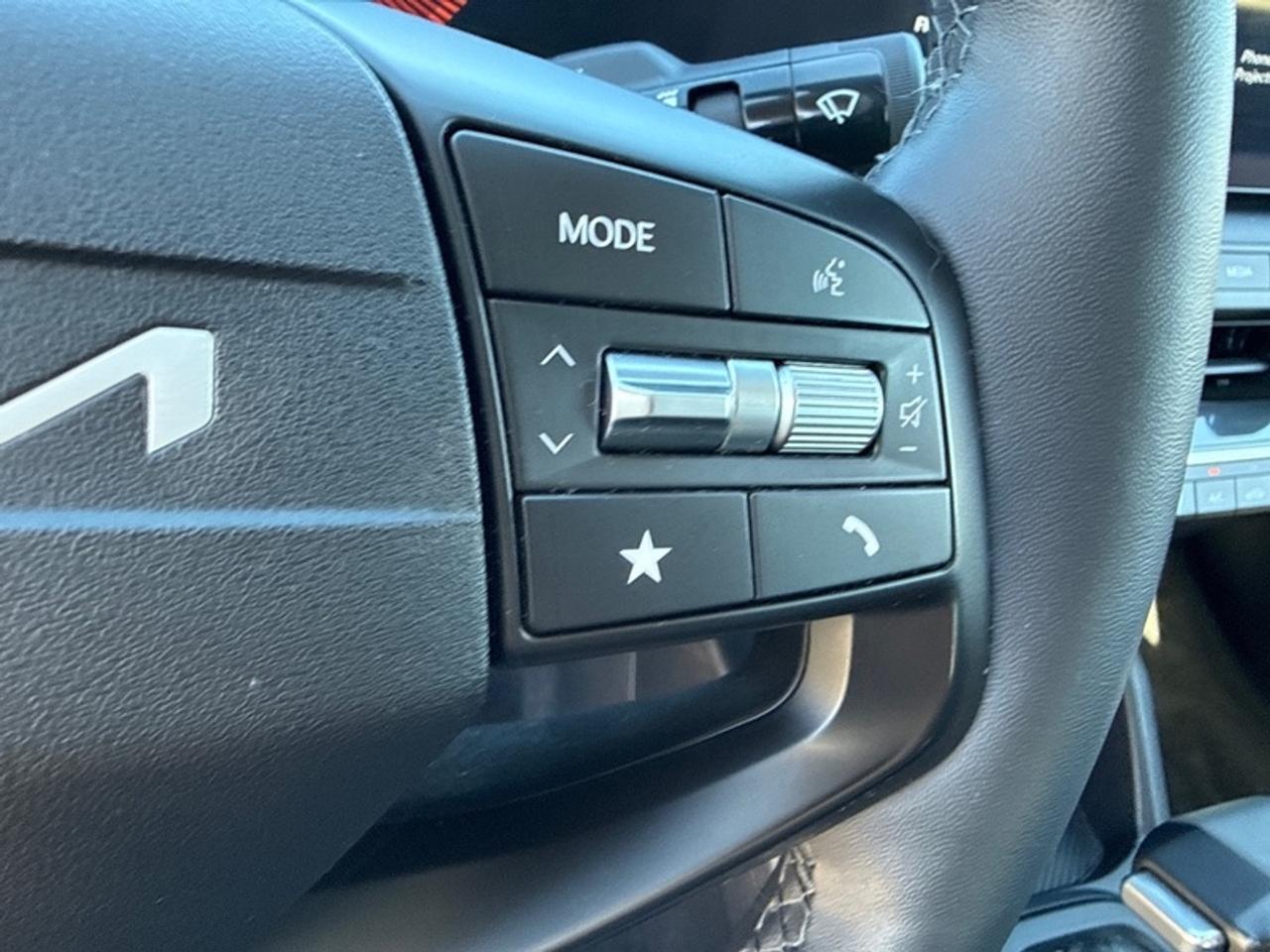 2025 Kia K4 EX  - Non-smoker - One owner - Local - $193 B/W Photo