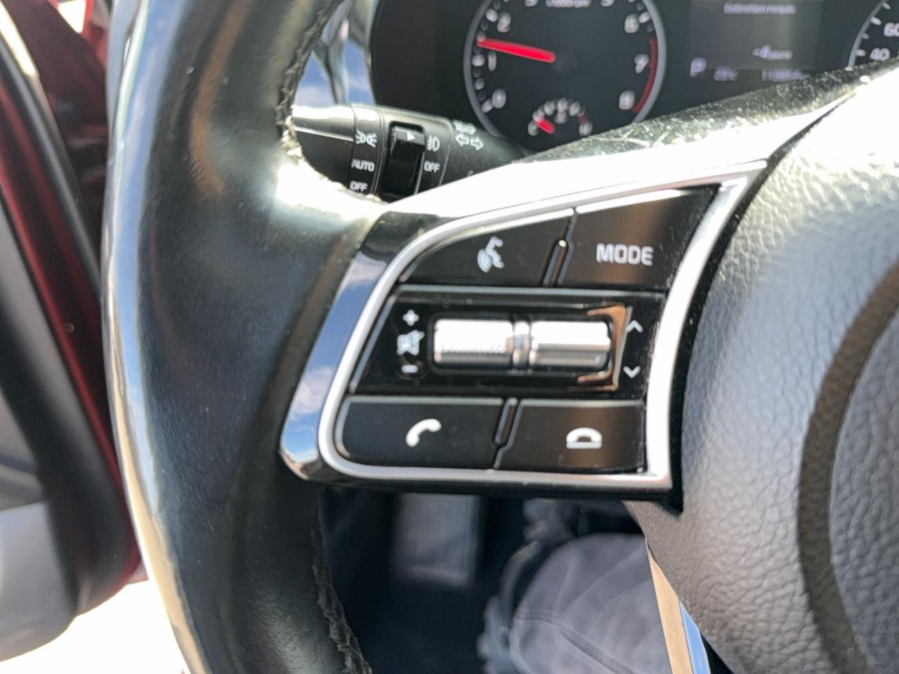 2021 Kia Seltos EX-HEATED LEATHER SEATS-SUNROOF-DRIVE ASSIST-APPLE CARPLAY-LOADED Photo