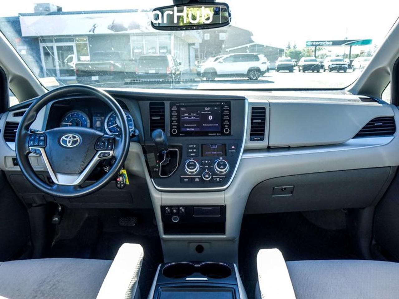 2020 Toyota Sienna LE 3.5L V6 | 8-Passenger Seating | Toyota Safety Sense P | Apple CarPlay | Power Sliding Doors Photo