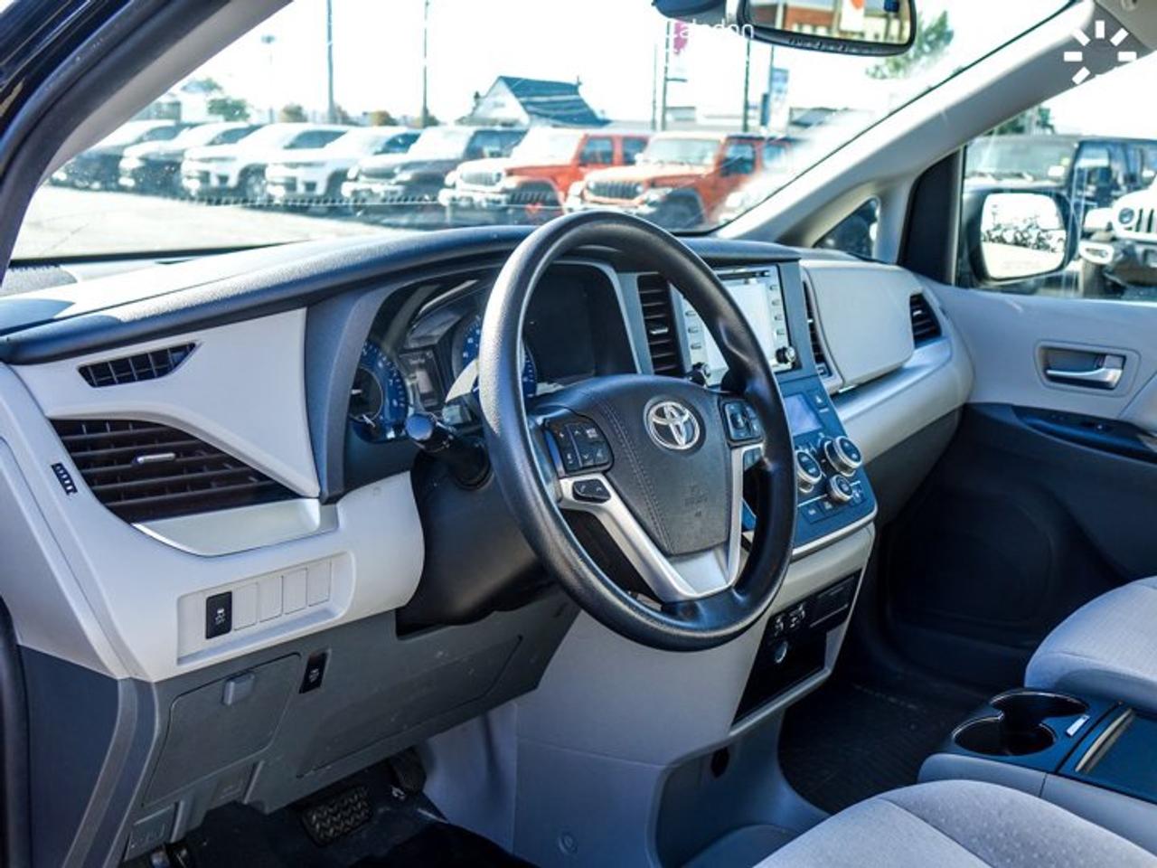 2020 Toyota Sienna LE 3.5L V6 | 8-Passenger Seating | Toyota Safety Sense P | Apple CarPlay | Power Sliding Doors Photo