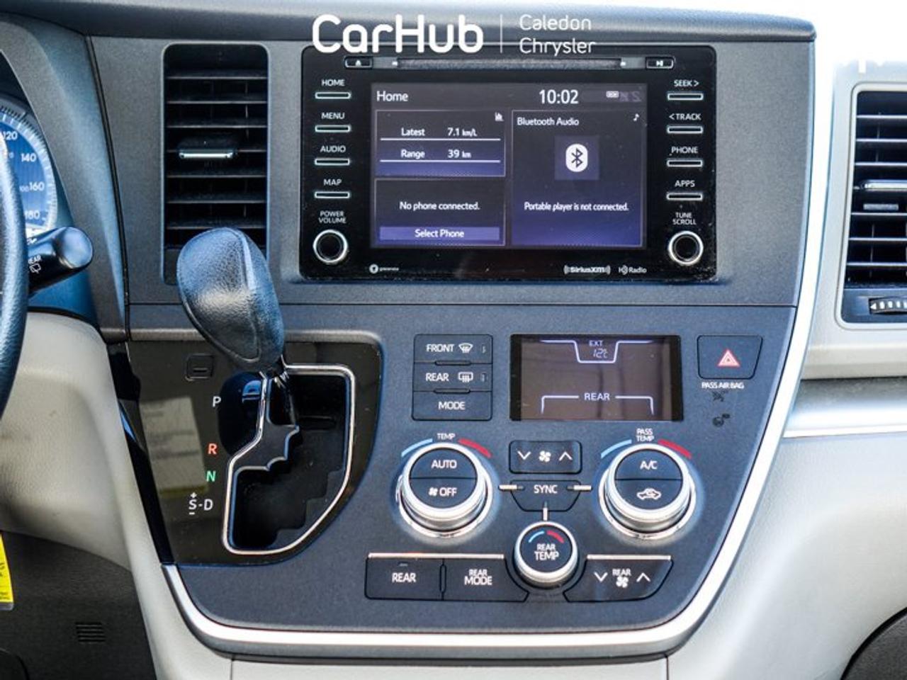 2020 Toyota Sienna LE 3.5L V6 | 8-Passenger Seating | Toyota Safety Sense P | Apple CarPlay | Power Sliding Doors Photo