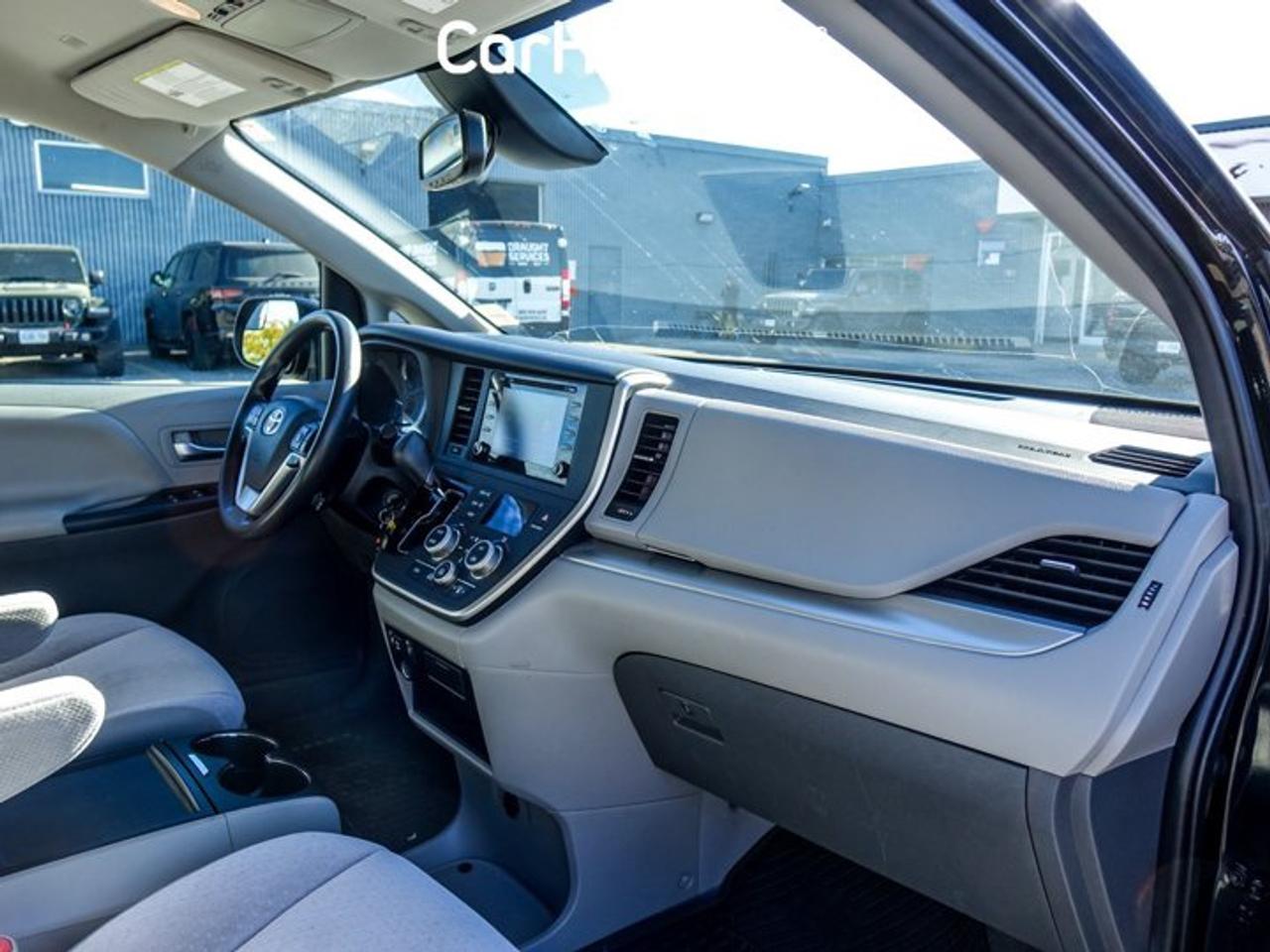 2020 Toyota Sienna LE 3.5L V6 | 8-Passenger Seating | Toyota Safety Sense P | Apple CarPlay | Power Sliding Doors Photo