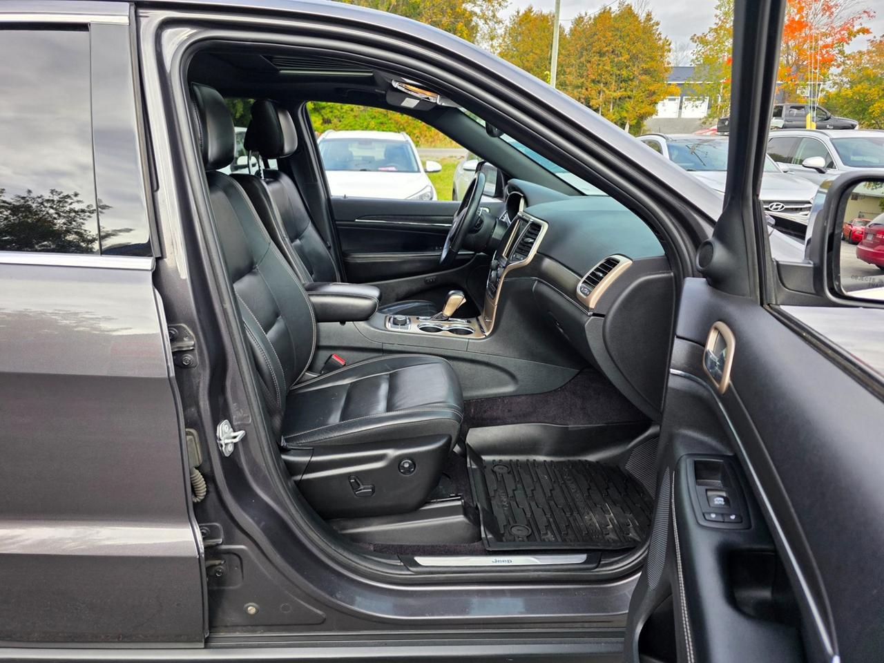 2017 Jeep Grand Cherokee LIMITED 4WD Photo