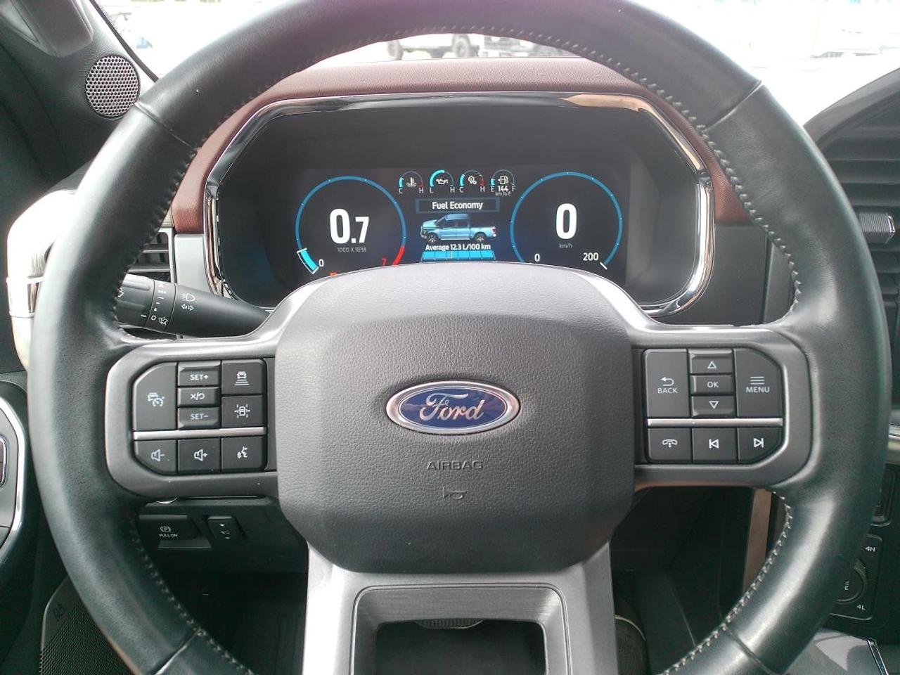 2023 Ford F-150 Lariat 4WD SuperCrew 5.5' Box Photo3