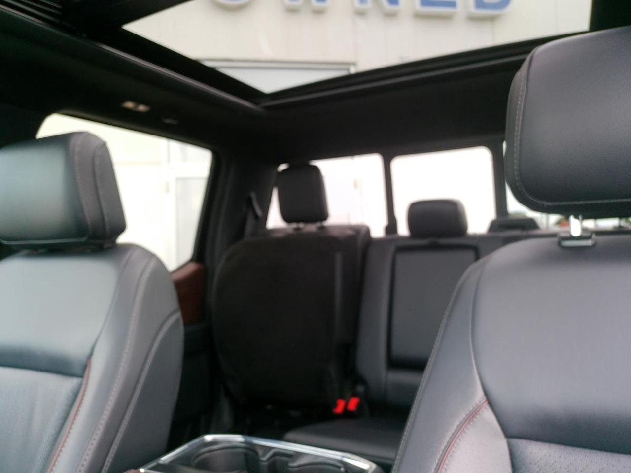 2023 Ford F-150 Lariat 4WD SuperCrew 5.5' Box Photo1