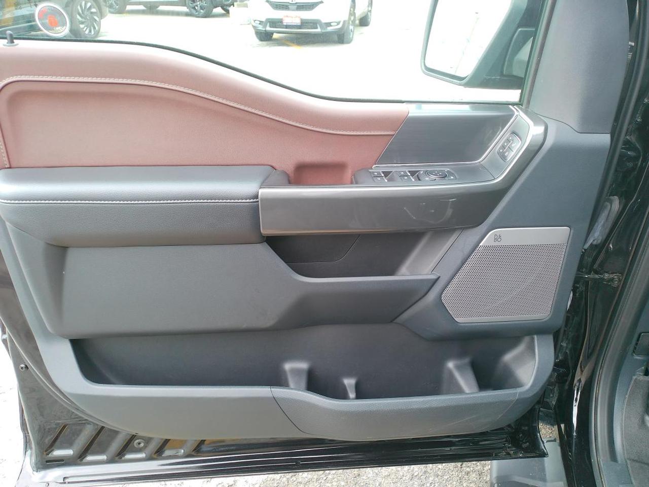 2023 Ford F-150 Lariat 4WD SuperCrew 5.5' Box Photo