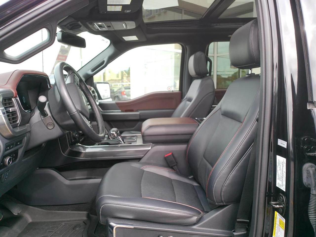 2023 Ford F-150 Lariat 4WD SuperCrew 5.5' Box Photo