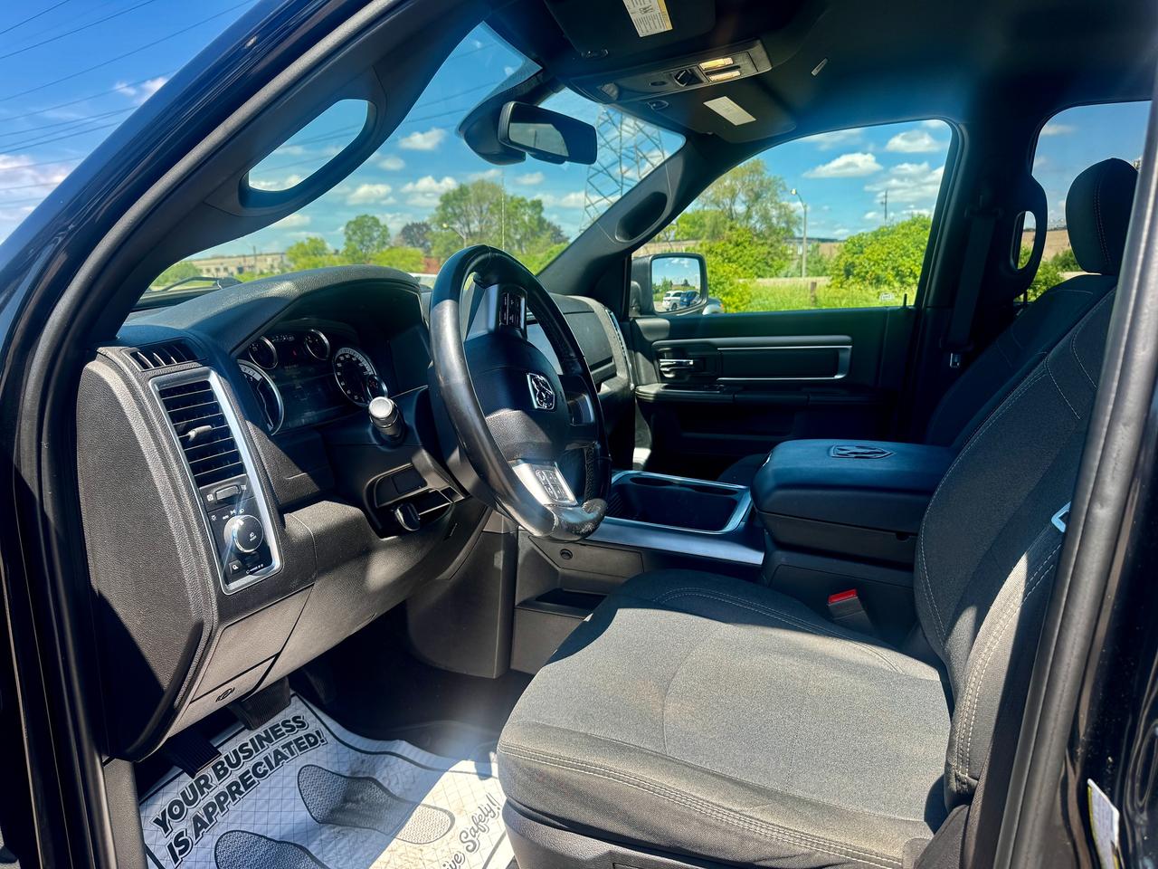 2021 RAM 1500 Classic WARLOCK Photo