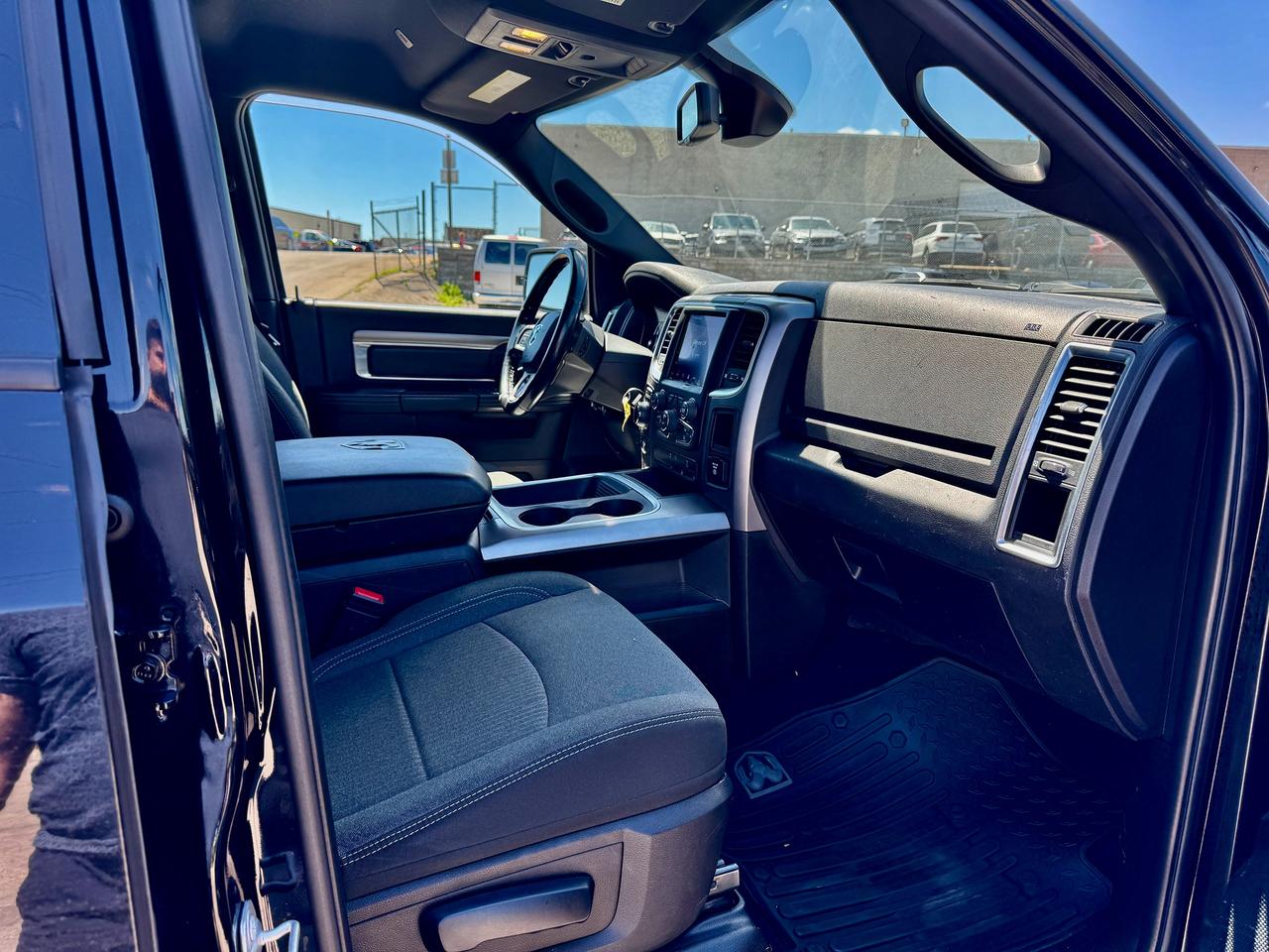 2021 RAM 1500 Classic WARLOCK Photo