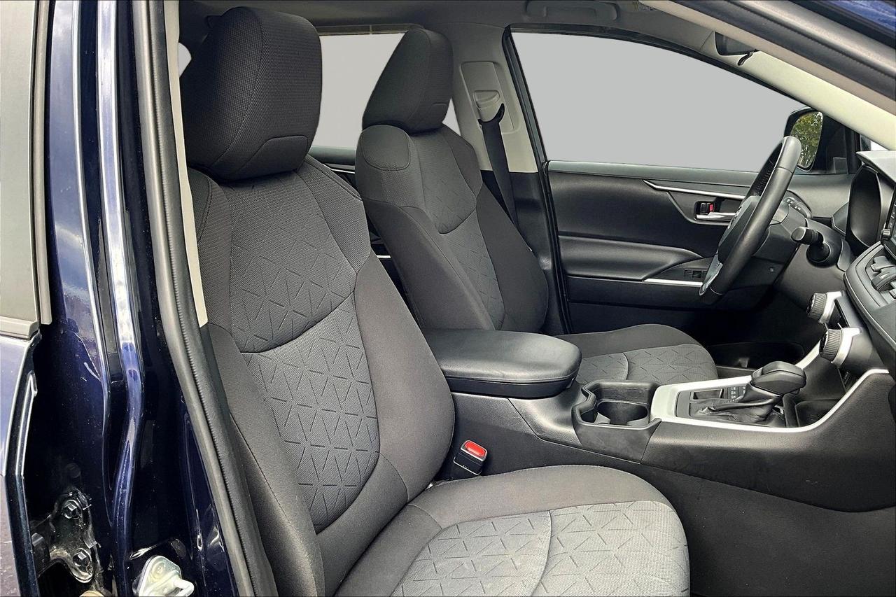 2020 Toyota RAV4 | AWD | Heated Seats | Heated Wheel | Sunroof Photo