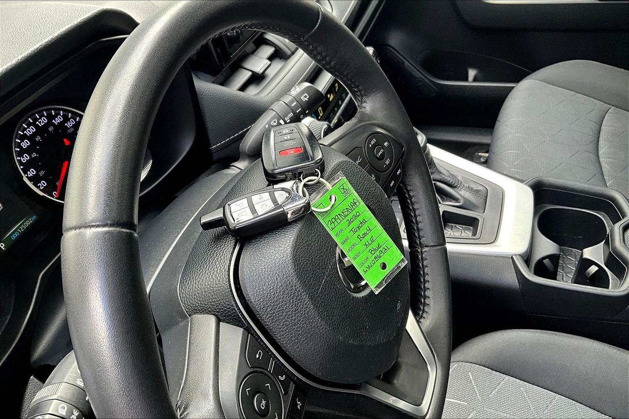 2020 Toyota RAV4 | AWD | Heated Seats | Heated Wheel | Sunroof Photo