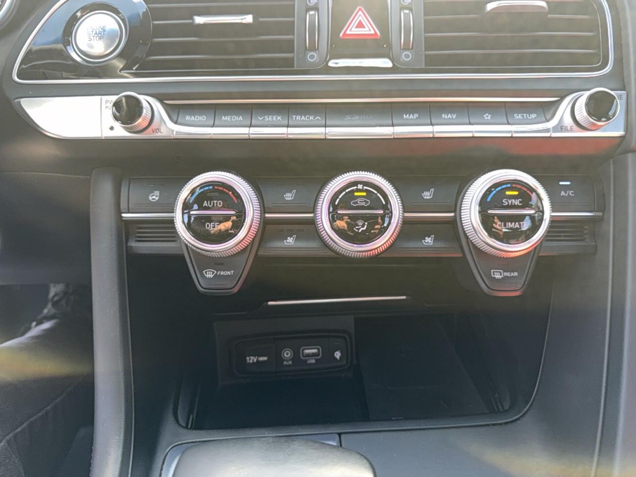 2020 Genesis G70 3.3T Sport-AWD-H/U DISPLAY-NAVIGATION-360CAM-DRIVE ASSIST-SUNROOF-AC/HEATED SEATS-BREMBO BRAKES Photo