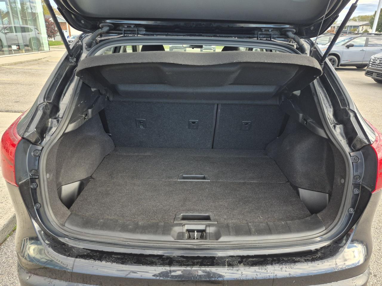 2017 Nissan Qashqai SV AS IS Photo