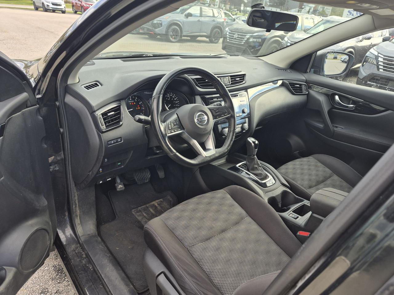 2017 Nissan Qashqai SV AS IS Photo