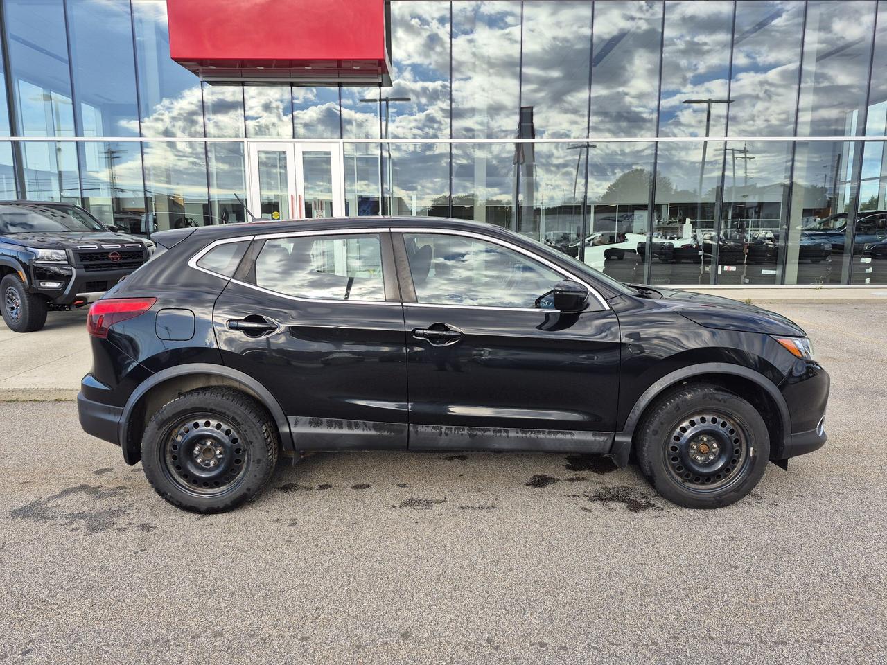 2017 Nissan Qashqai SV AS IS Photo