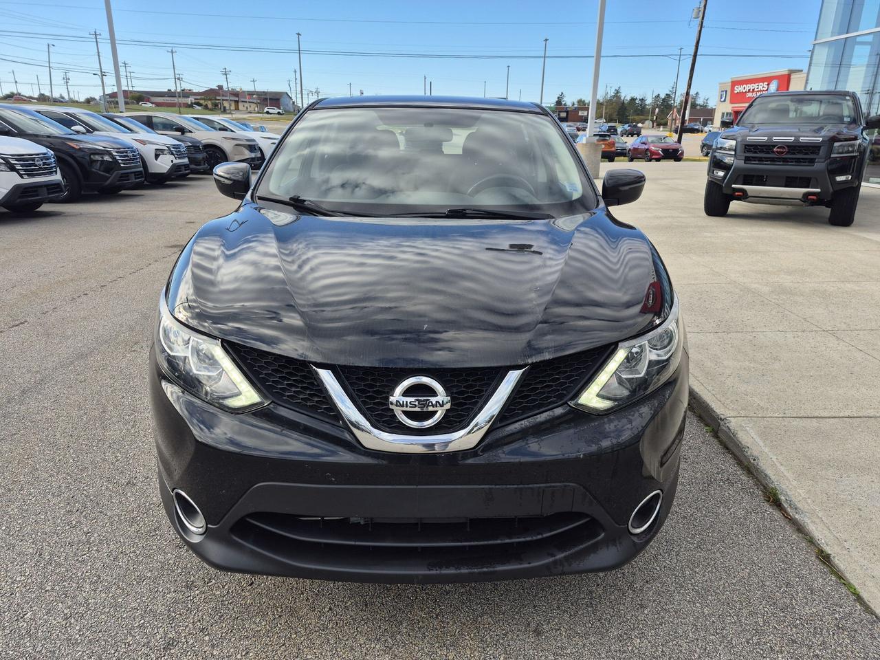 2017 Nissan Qashqai SV AS IS Photo2