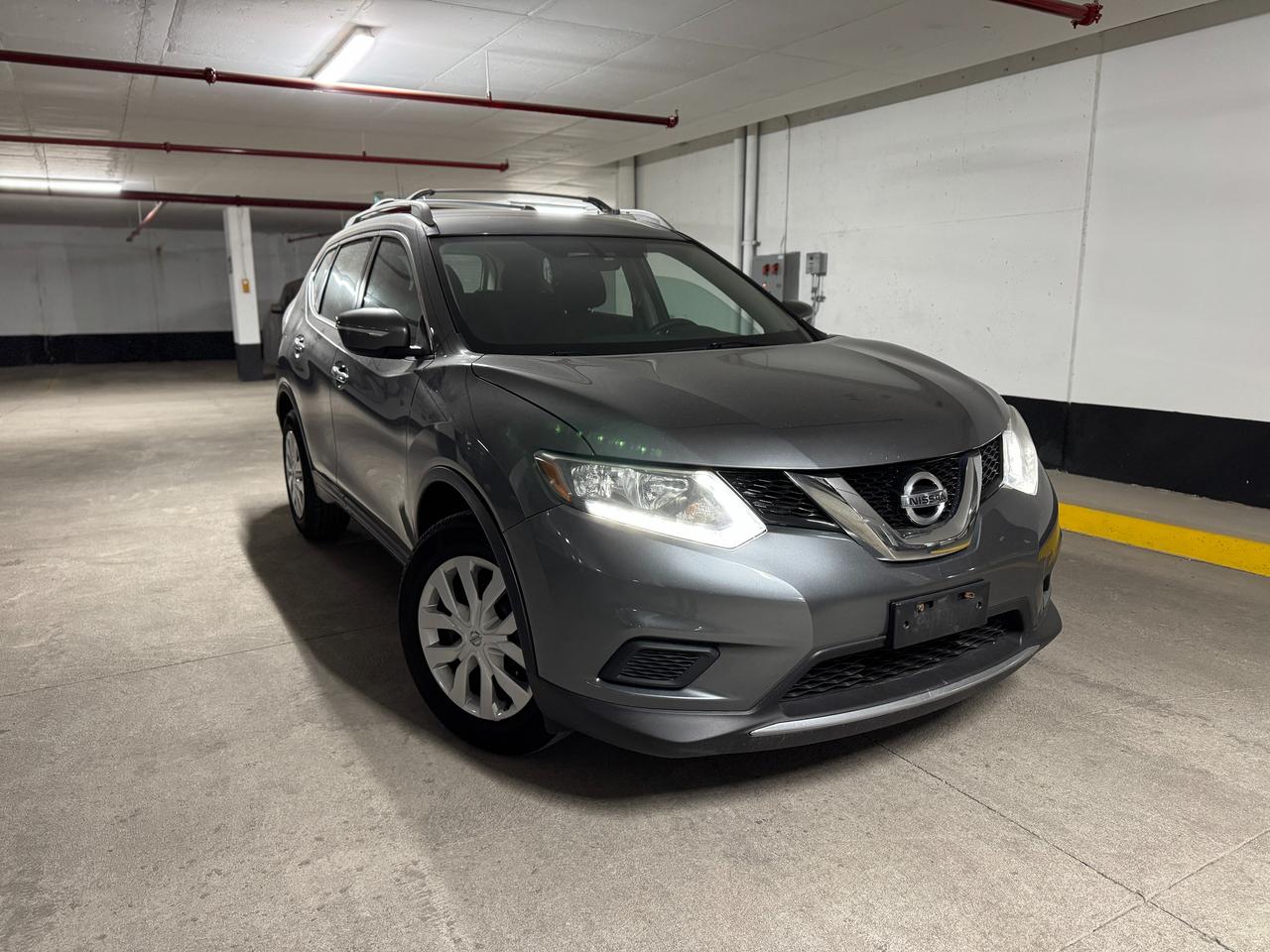 2015 Nissan Rogue S - Photo #1