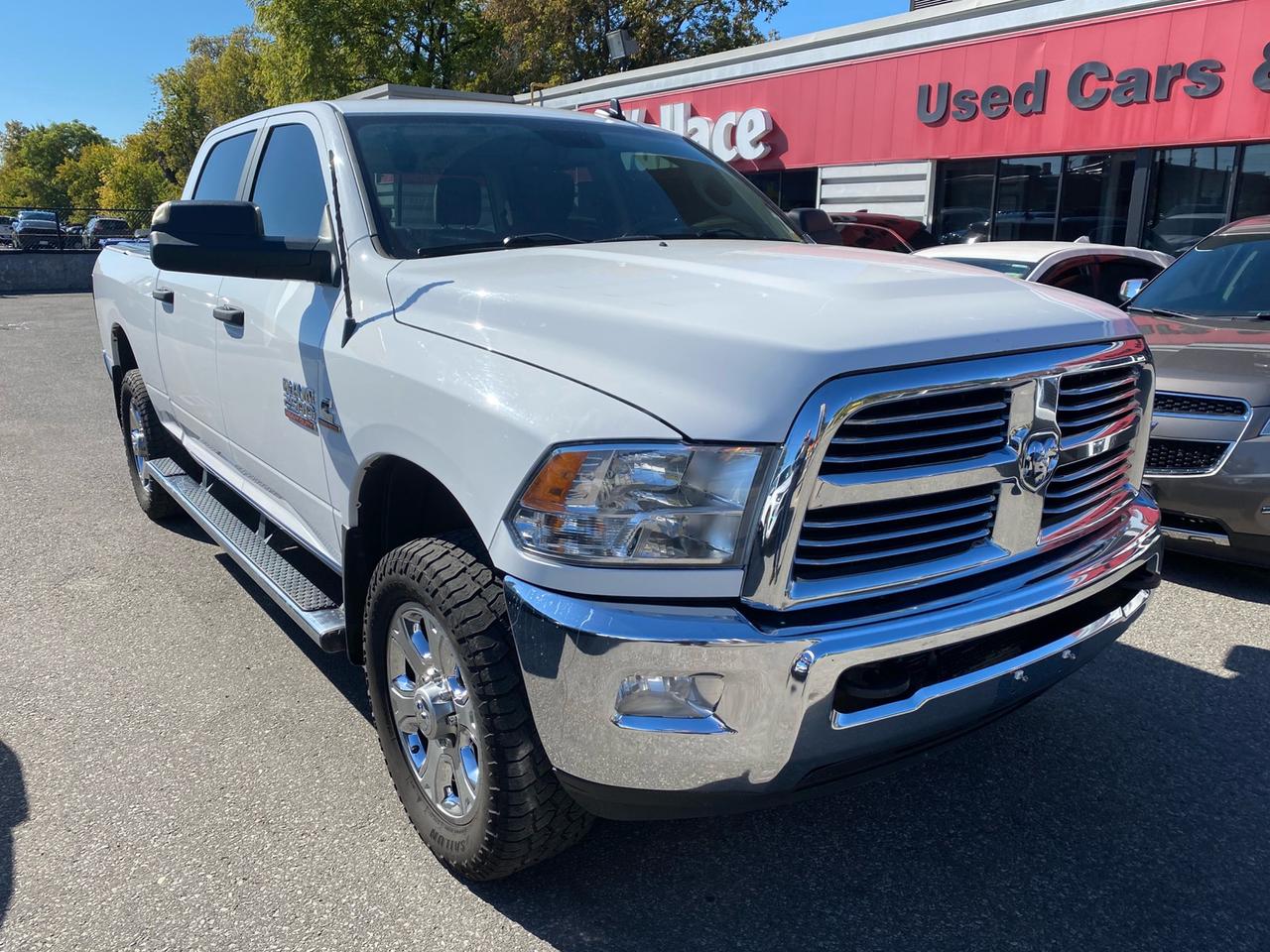 2018 RAM 2500 SLT | Crew Cab | 4X4 | Sunroof | Cummins Diesel Photo