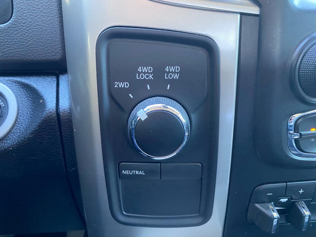2018 RAM 2500 SLT | Crew Cab | 4X4 | Sunroof | Cummins Diesel Photo
