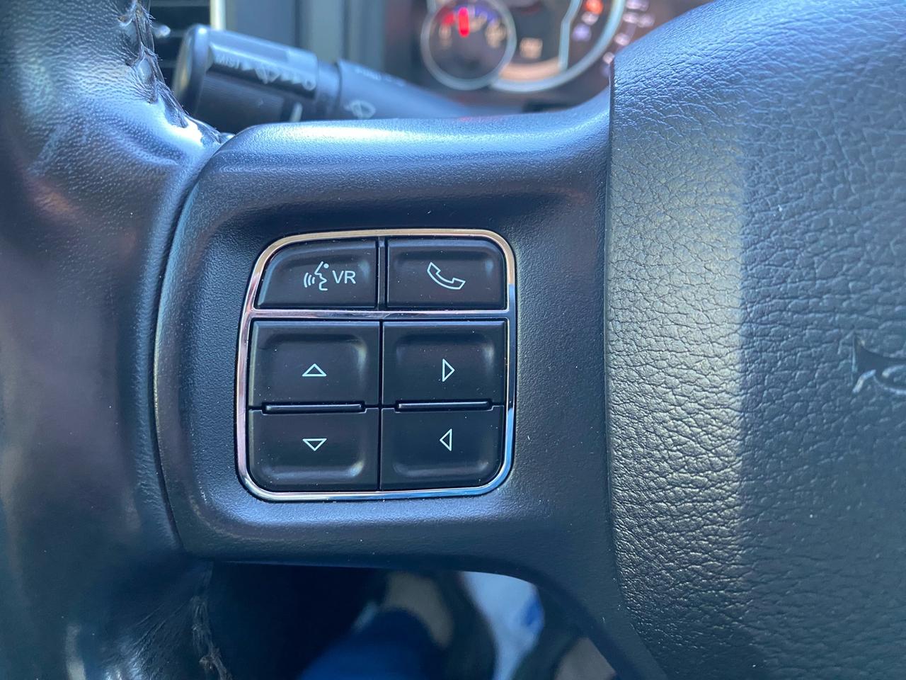 2018 RAM 2500 SLT | Crew Cab | 4X4 | Sunroof | Cummins Diesel Photo