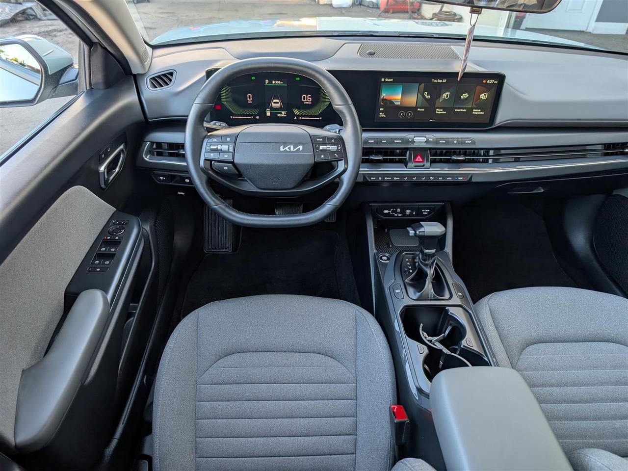 2025 Kia K4 EX - REV CAM - HTD SEATS - TECH FEATS Photo