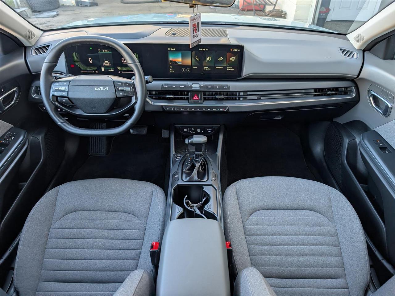 2025 Kia K4 EX - REV CAM - HTD SEATS - TECH FEATS Photo