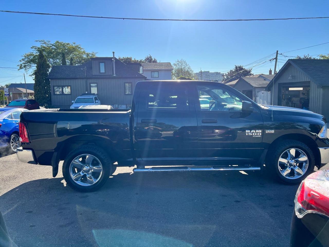 2020 RAM 1500 Classic EXPRESS Photo4