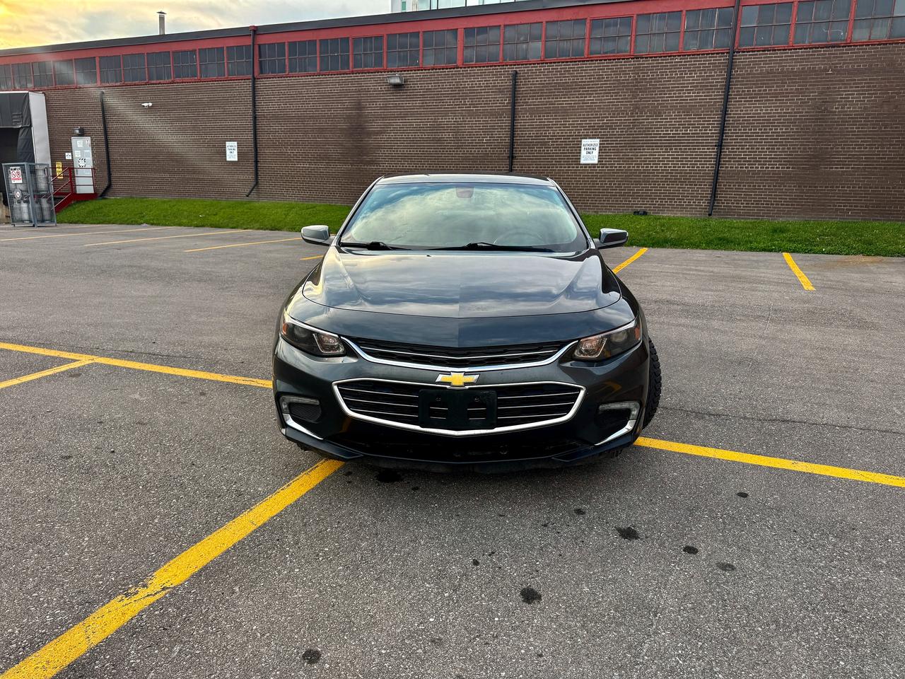 2017 Chevrolet Malibu LT Photo5