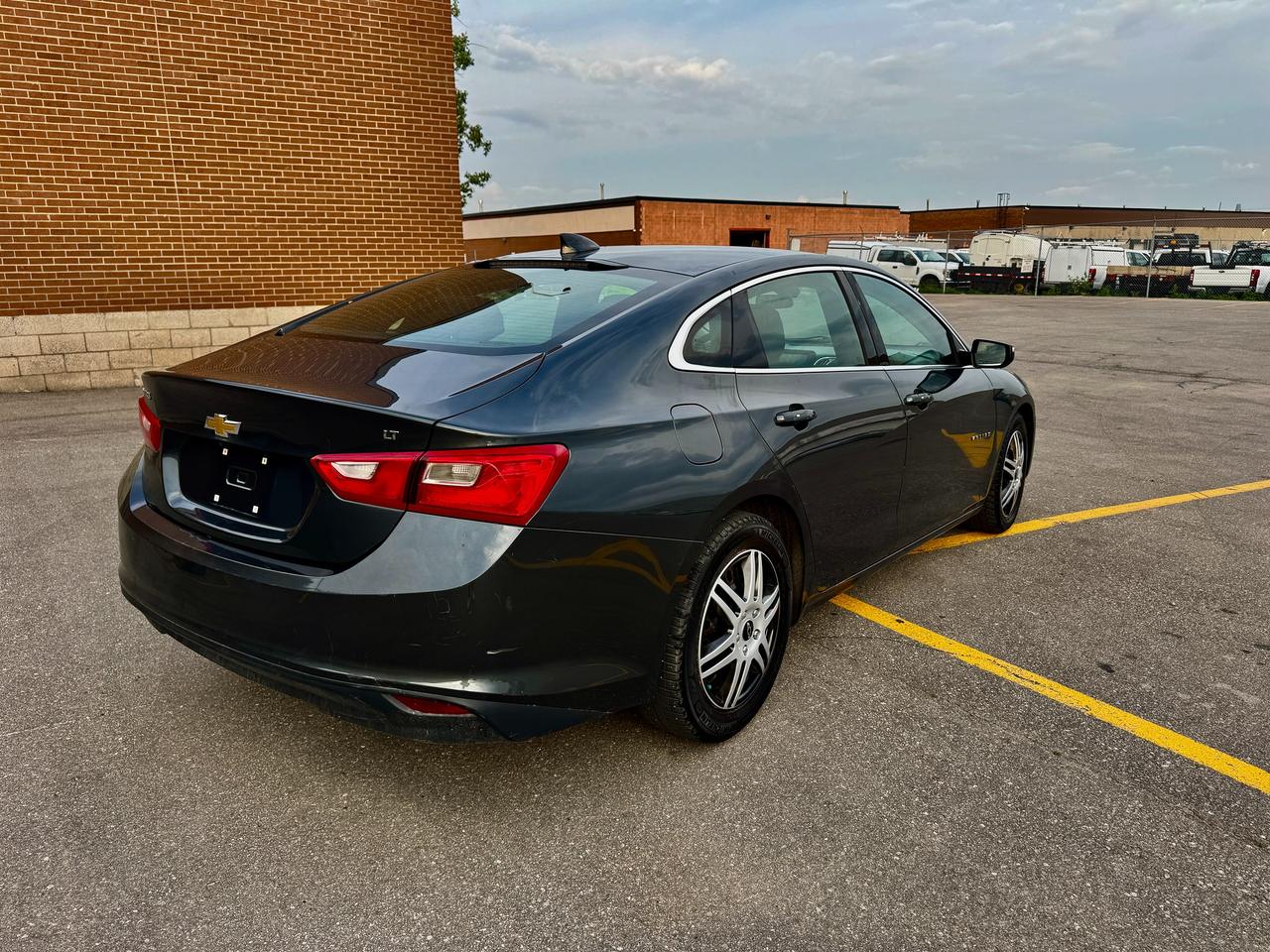 2017 Chevrolet Malibu LT Photo