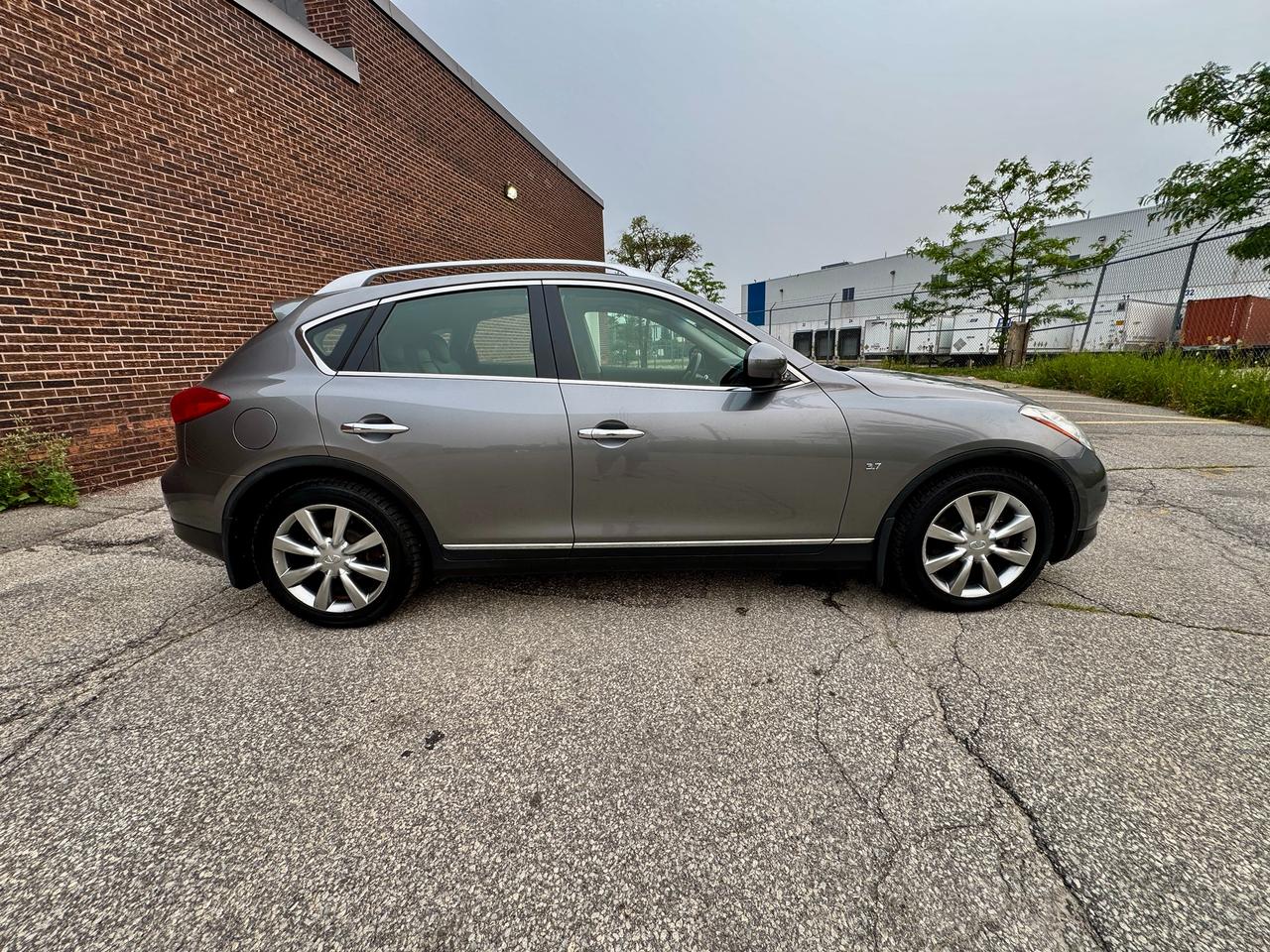 2015 Infiniti QX50  Photo